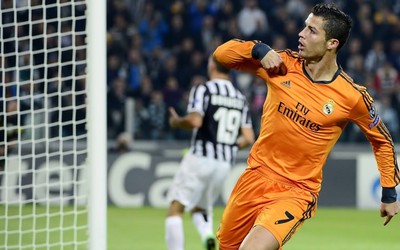 熊猫体育焦点-亚马尔绝杀后全场高呼梅西